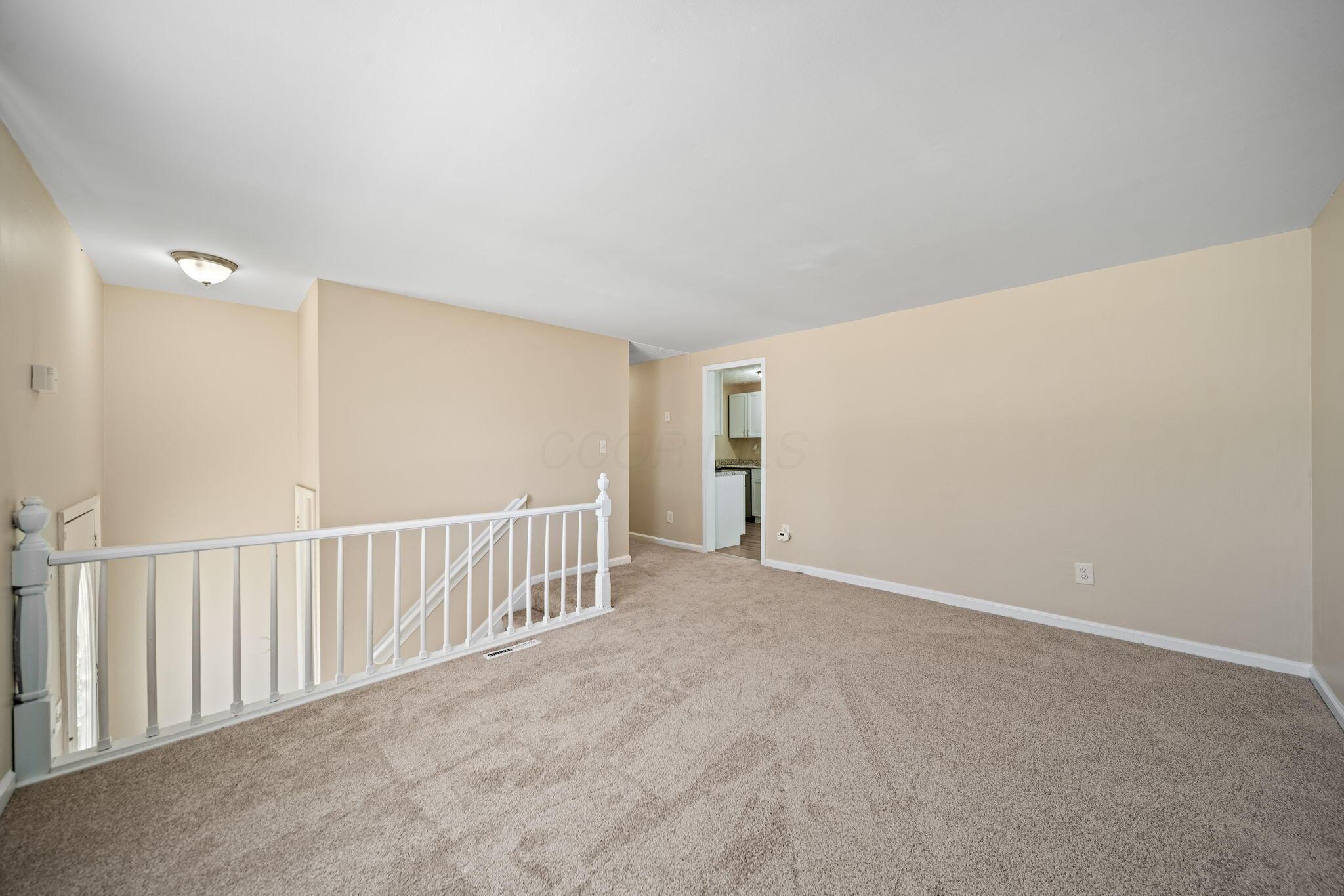 5220 Refugee Road Columbus, OH 43232 - Photo 10 of 48 10-web-or-mls-A7409869-2