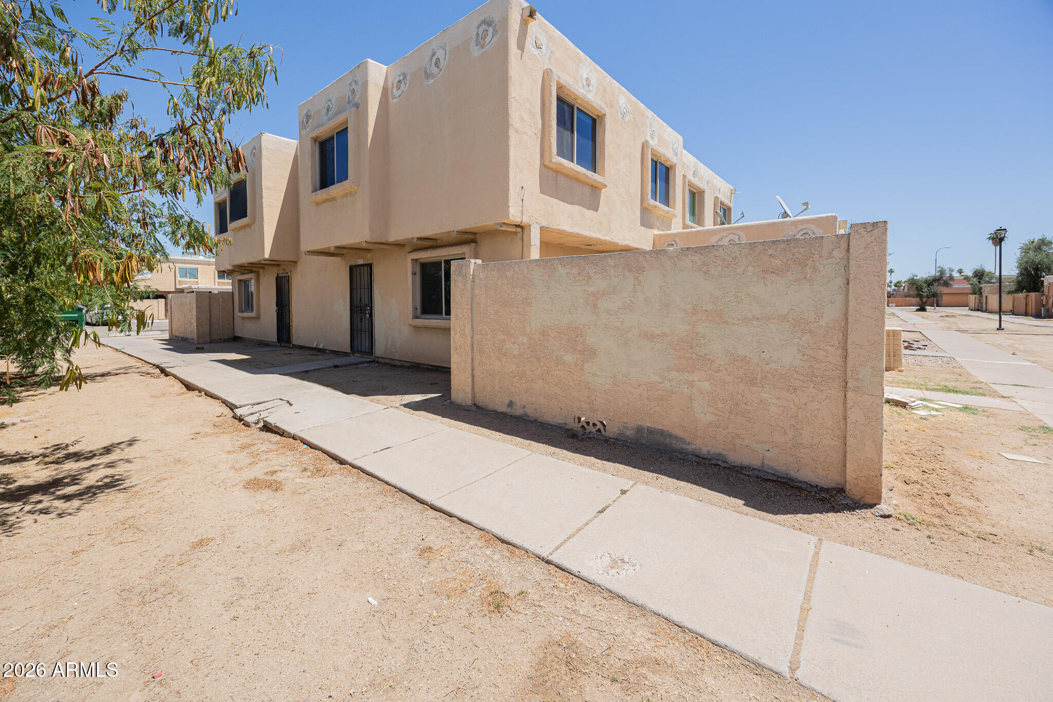 4403 East Riverside Street Phoenix, AZ 85040 - Photo 2 of 19