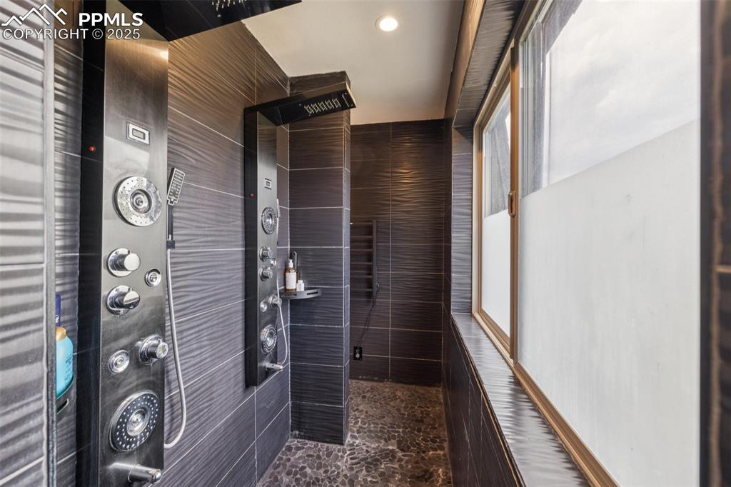 17940 Appaloosa Road Monument, CO 80132 - Photo 19 of 44 a view of a door and wooden floor