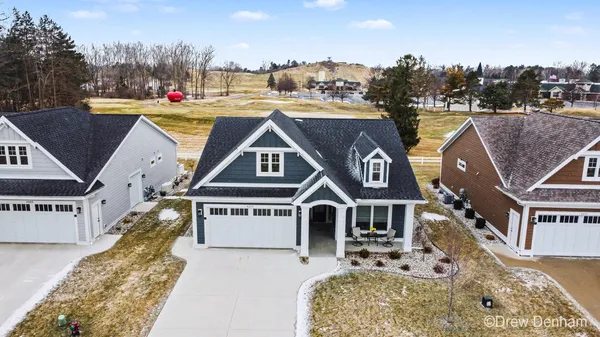 $689,900 | 4219 Village Green, Freeland, MI 48623