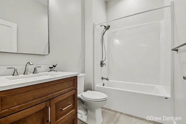 $689,900 | 4219 Village Green, Freeland, MI 48623