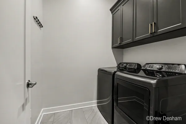 $689,900 | 4219 Village Green, Freeland, MI 48623