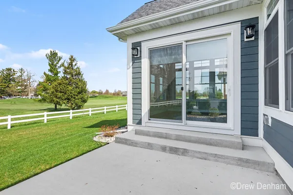 $689,900 | 4219 Village Green, Freeland, MI 48623