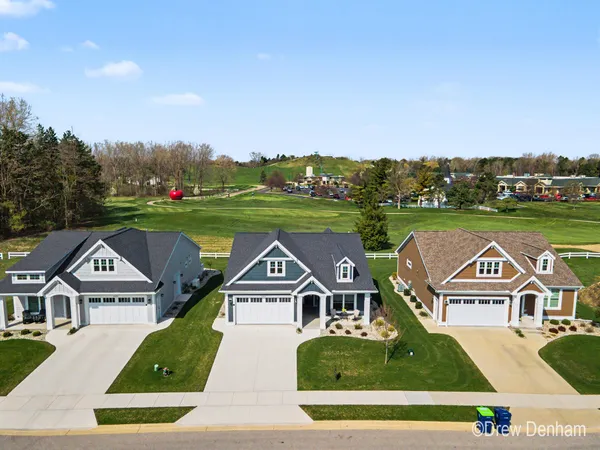$689,900 | 4219 Village Green, Freeland, MI 48623