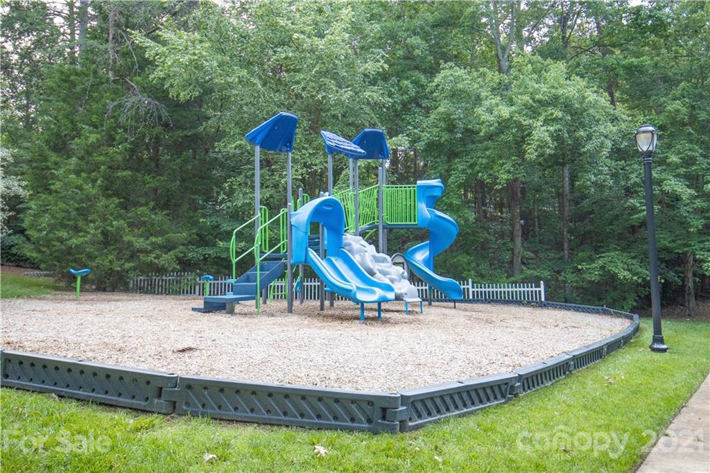 3367 Richard's Crossing Fort Mill, SC 29708 - Photo 6 of 17 a view of outdoor space with garden