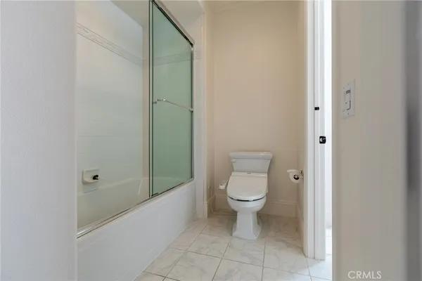 a bathroom with a toilet