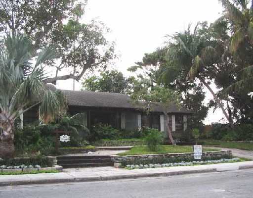 308 Colonial Road West Palm Beach, FL 33405 - Photo 1 of 1 Primary Photo