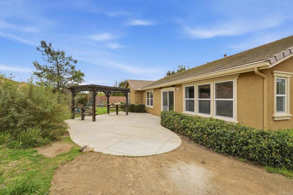 321 William Pittenger Place Fallbrook, CA 92028 - Photo 24 of 32 front view of a house with a porch