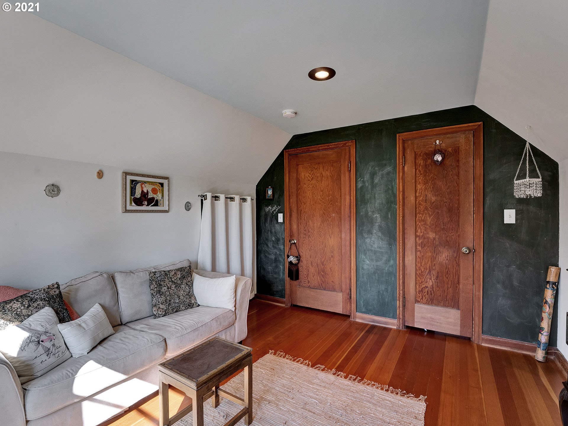 7555 Southwest View Point Terrace Portland, OR 97219 - Photo 23 of 31