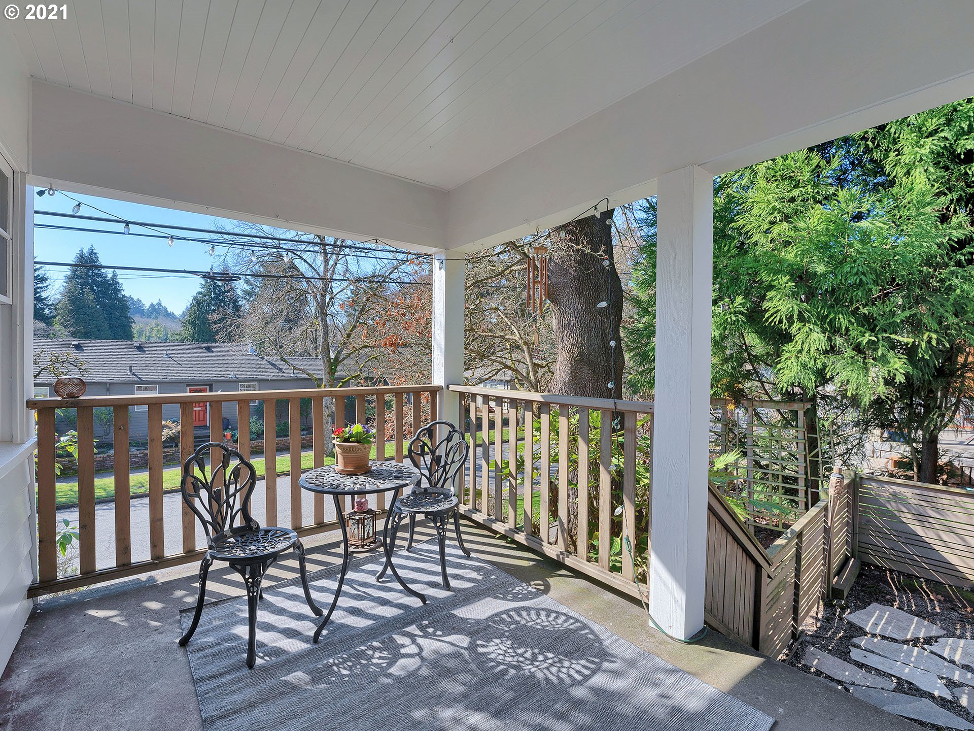 7555 Southwest View Point Terrace Portland, OR 97219 - Photo 28 of 31