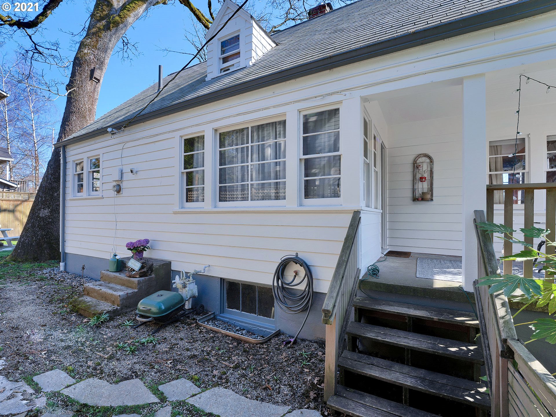 7555 Southwest View Point Terrace Portland, OR 97219 - Photo 29 of 31