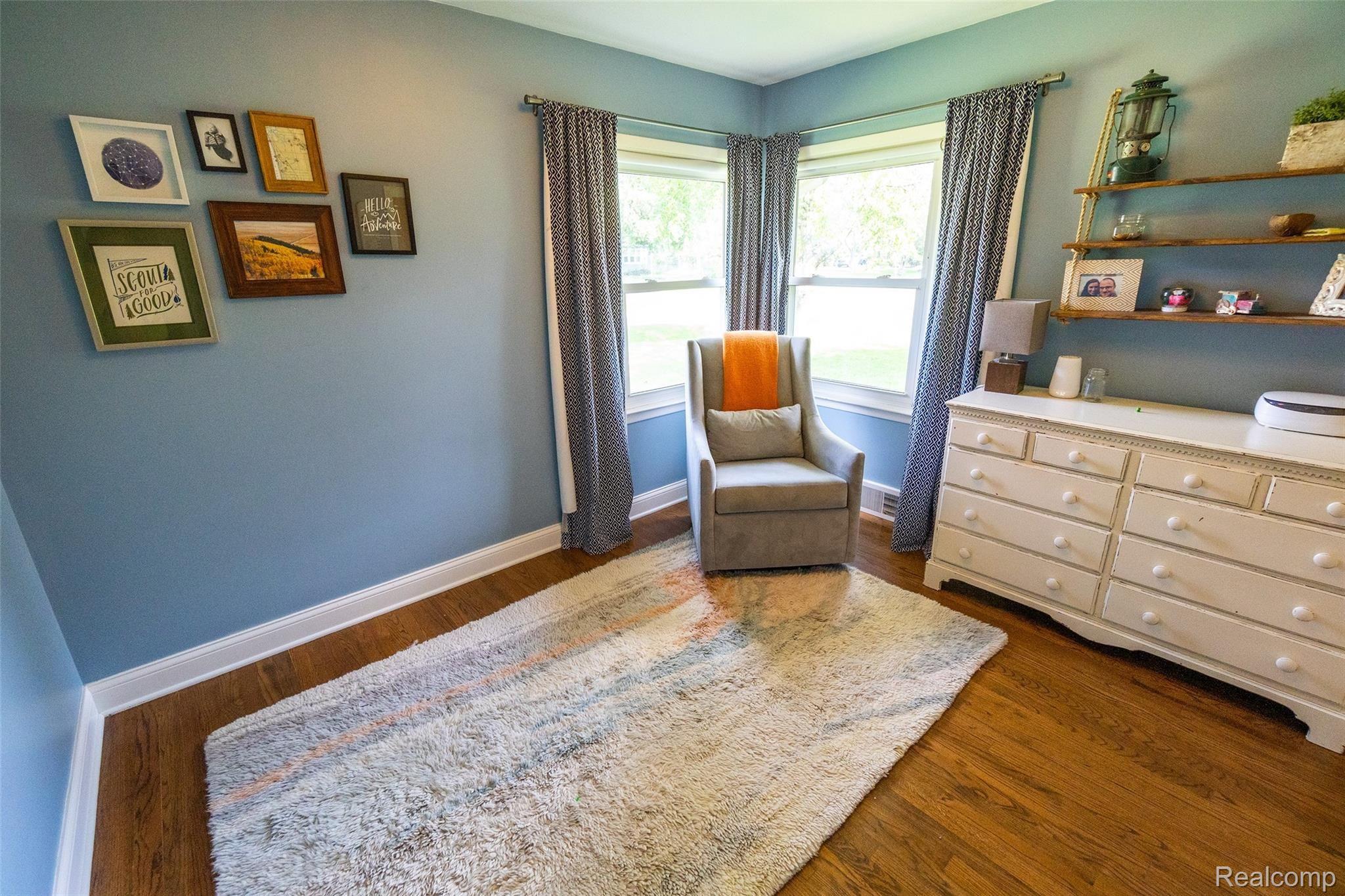 2923 Mohawk Lane Rochester, MI 48306 - Photo 10 of 12 Bedroom.