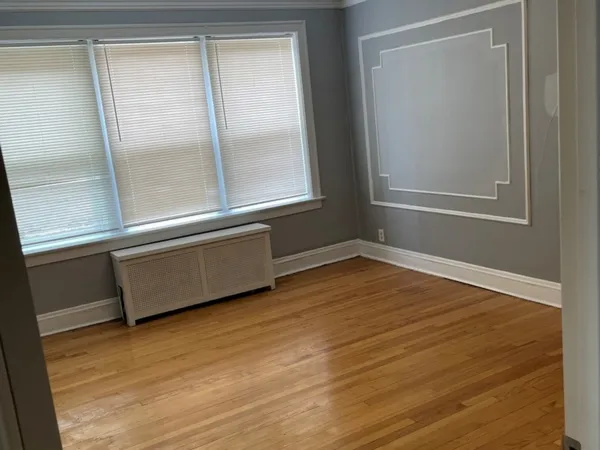 $1,450 | 8227 South Maryland Avenue, Unit 3S, Chicago, IL 60619