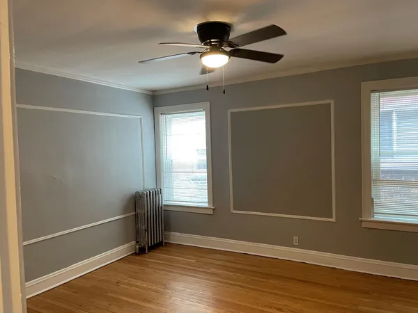 $1,450 | 8227 South Maryland Avenue, Unit 3S, Chicago, IL 60619