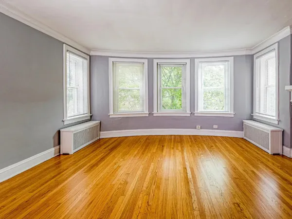 $1,600 | 8227 South Maryland Avenue, Unit 3S, Chicago, IL 60619