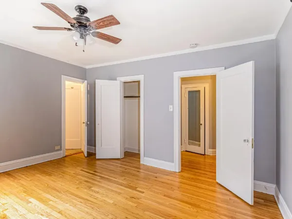 $1,600 | 8227 South Maryland Avenue, Unit 3S, Chicago, IL 60619