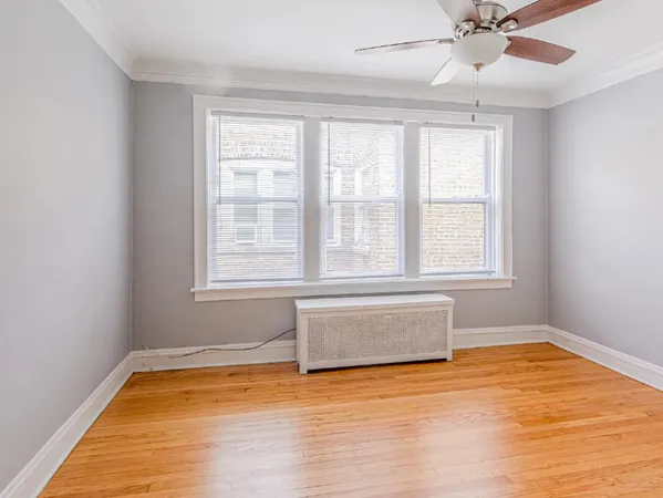 $1,600 | 8227 South Maryland Avenue, Unit 3S, Chicago, IL 60619