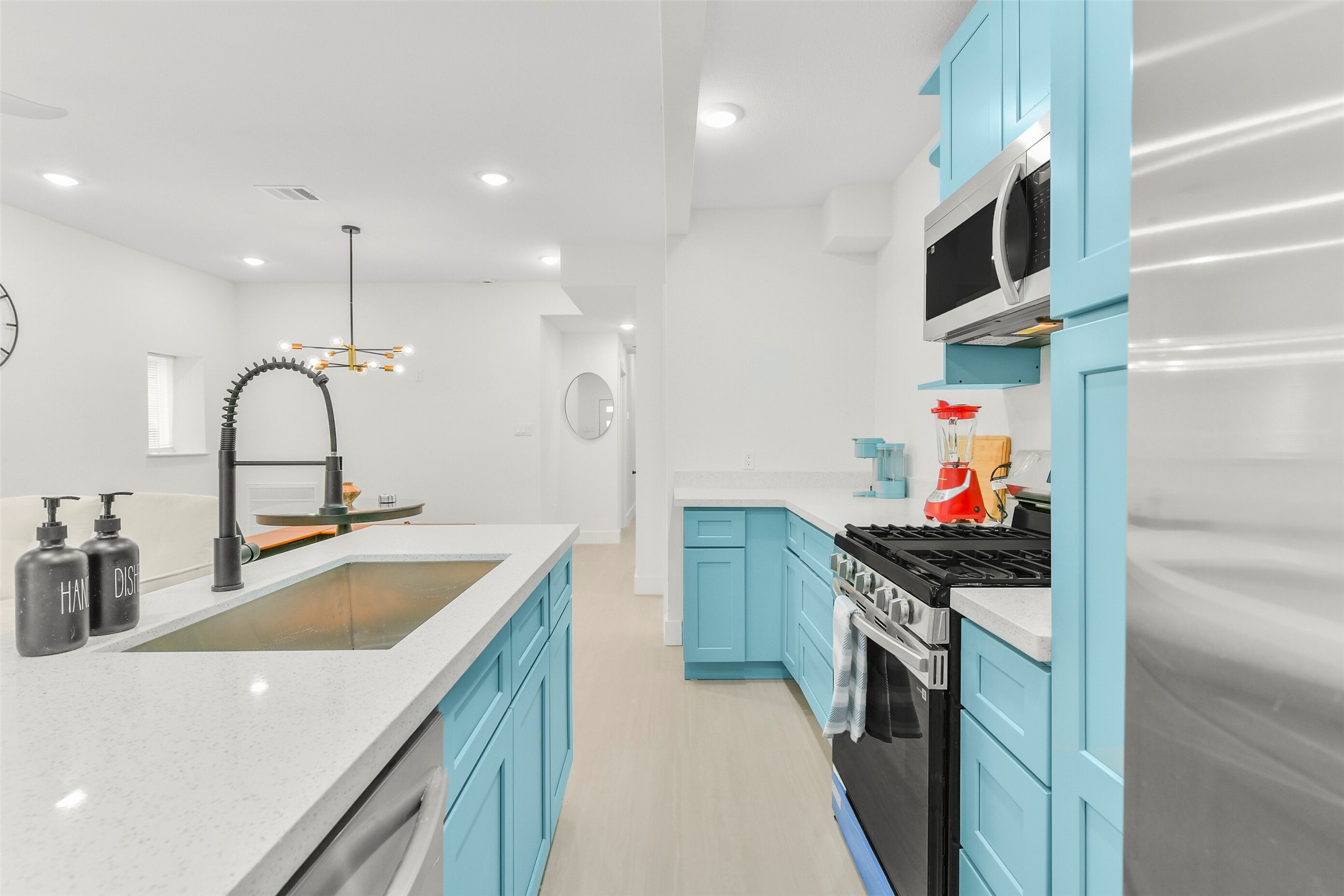 7103 Long Point Road, Unit B Houston, TX 77055 - Photo 5 of 16 Gallery Image 5