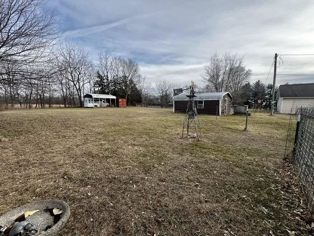 $180,000 | 8664 142nd Avenue, Wapello, IA 52653