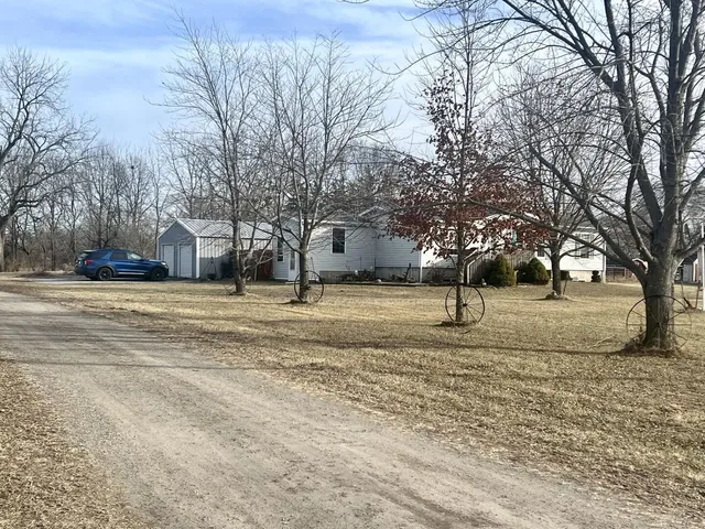 $180,000 | 8664 142nd Avenue, Wapello, IA 52653