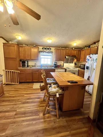 $180,000 | 8664 142nd Avenue, Wapello, IA 52653