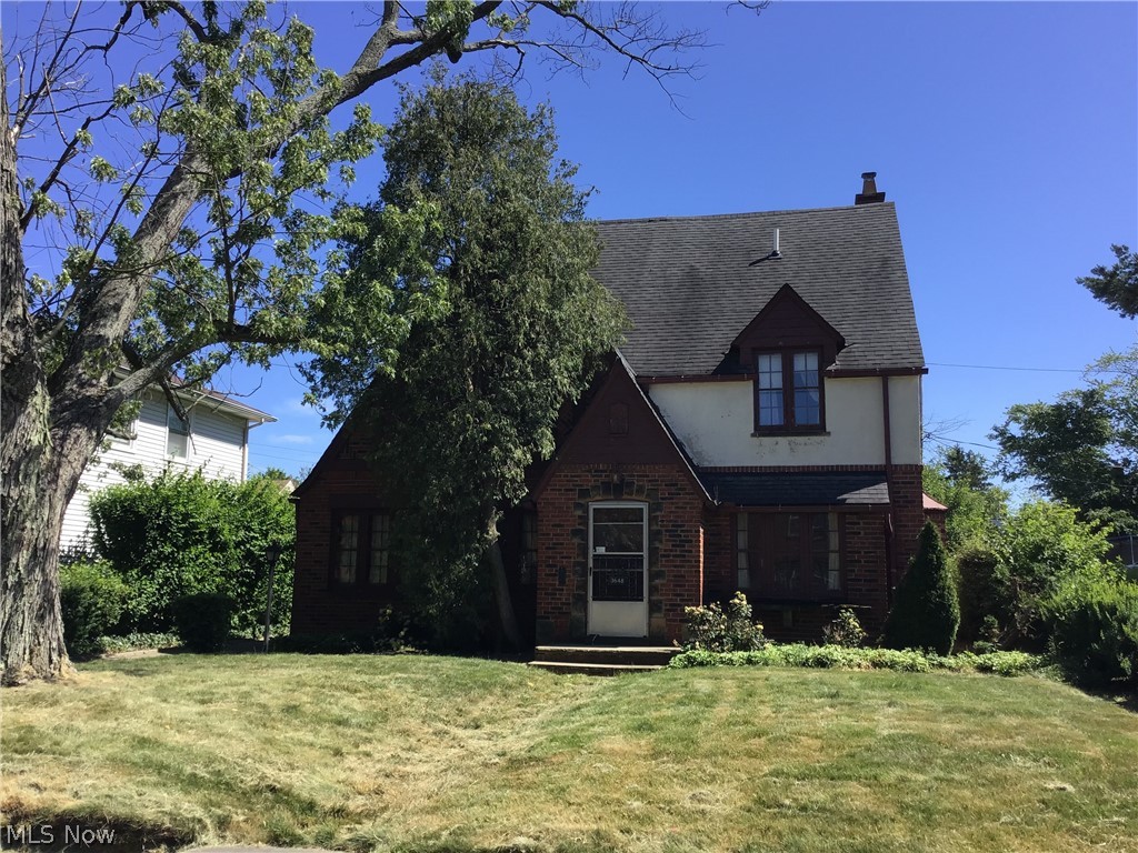 3648 Shannon Road Cleveland Heights, OH 44118 - Photo 3 of 7