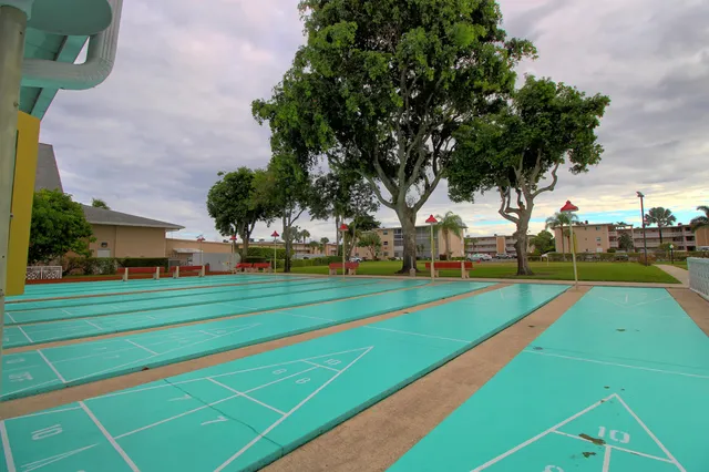 $2,100 | 2721 Garden Drive North, Unit 202, Lake Worth, FL 33461