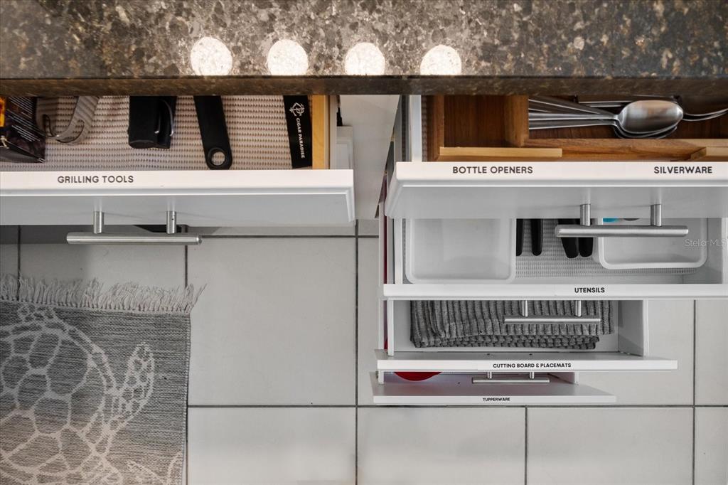 5955 Midnight Pass Road, Unit 4E Sarasota, FL 34242 - Photo 38 of 59