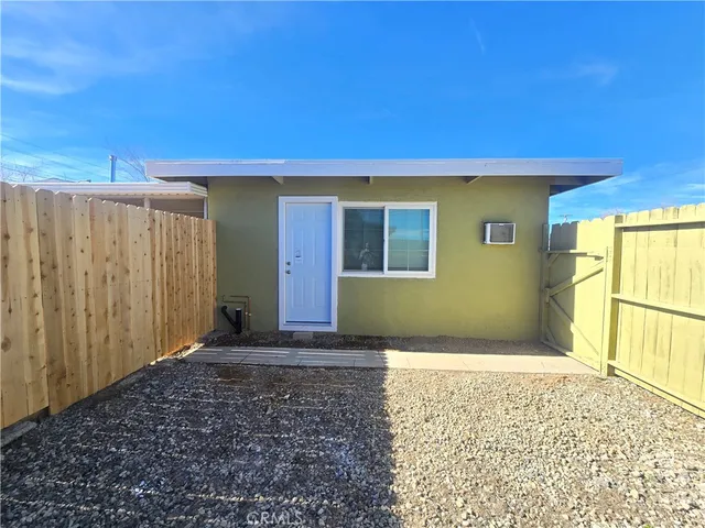 $1,450 | 2010 West Lumber Street, Lancaster, CA 93536