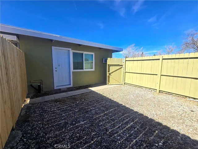 $1,450 | 2010 West Lumber Street, Lancaster, CA 93536