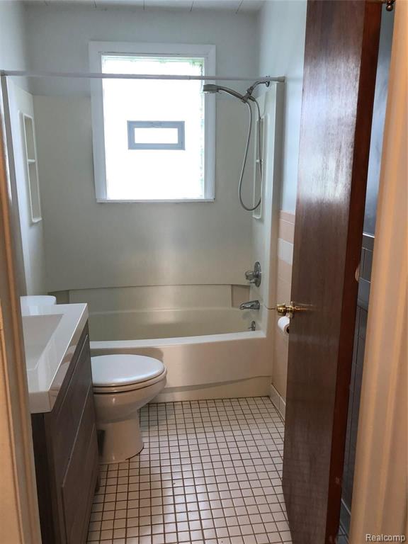 3525 Alida Avenue Rochester Hills, MI 48309 - Photo 10 of 16
