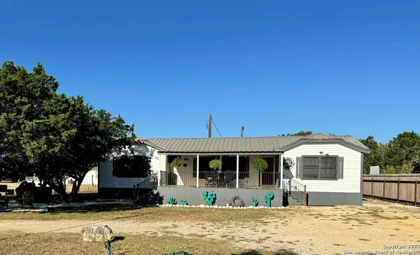 $274,999 | 464 J H Davis Place, Leakey, TX 78873