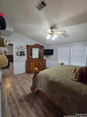 $274,999 | 464 J H Davis Place, Leakey, TX 78873