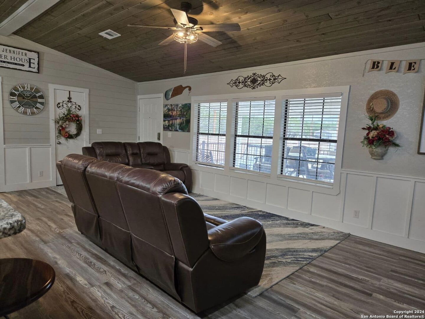 464 J H Davis Place Leakey, TX 78873 - Photo 18 of 26