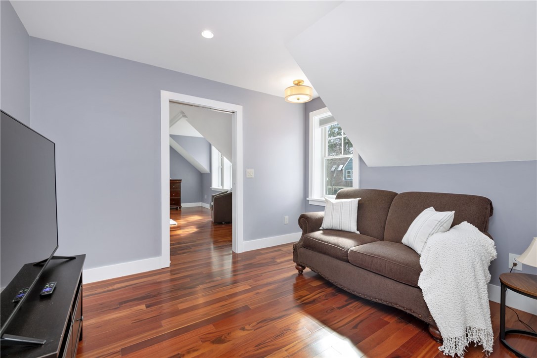 10 Walnut Road Barrington, RI 02806 - Photo 23 of 38