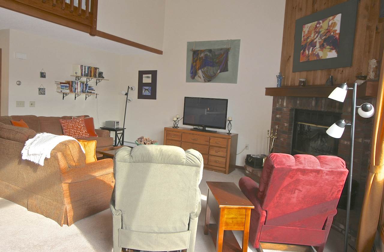 403 Hannah Loop, Unit 98 Carroll, NH 03595 - Photo 4 of 31 Gallery Image 4