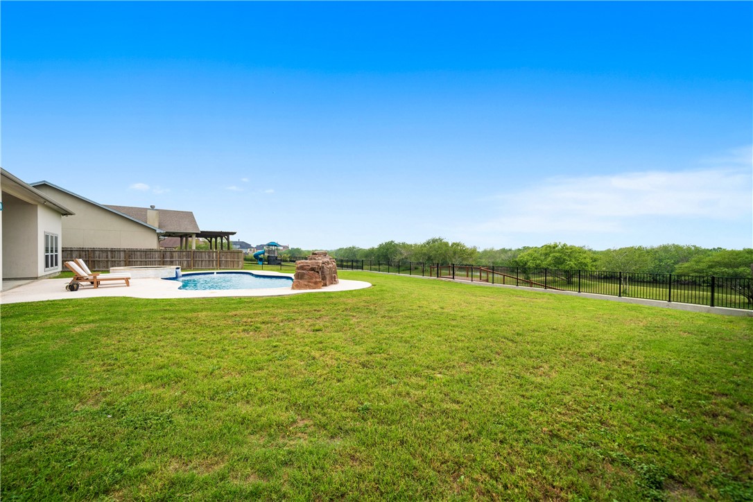 4041 Ranch Lake Drive Corpus Christi, TX 78413 - Photo 35 of 40