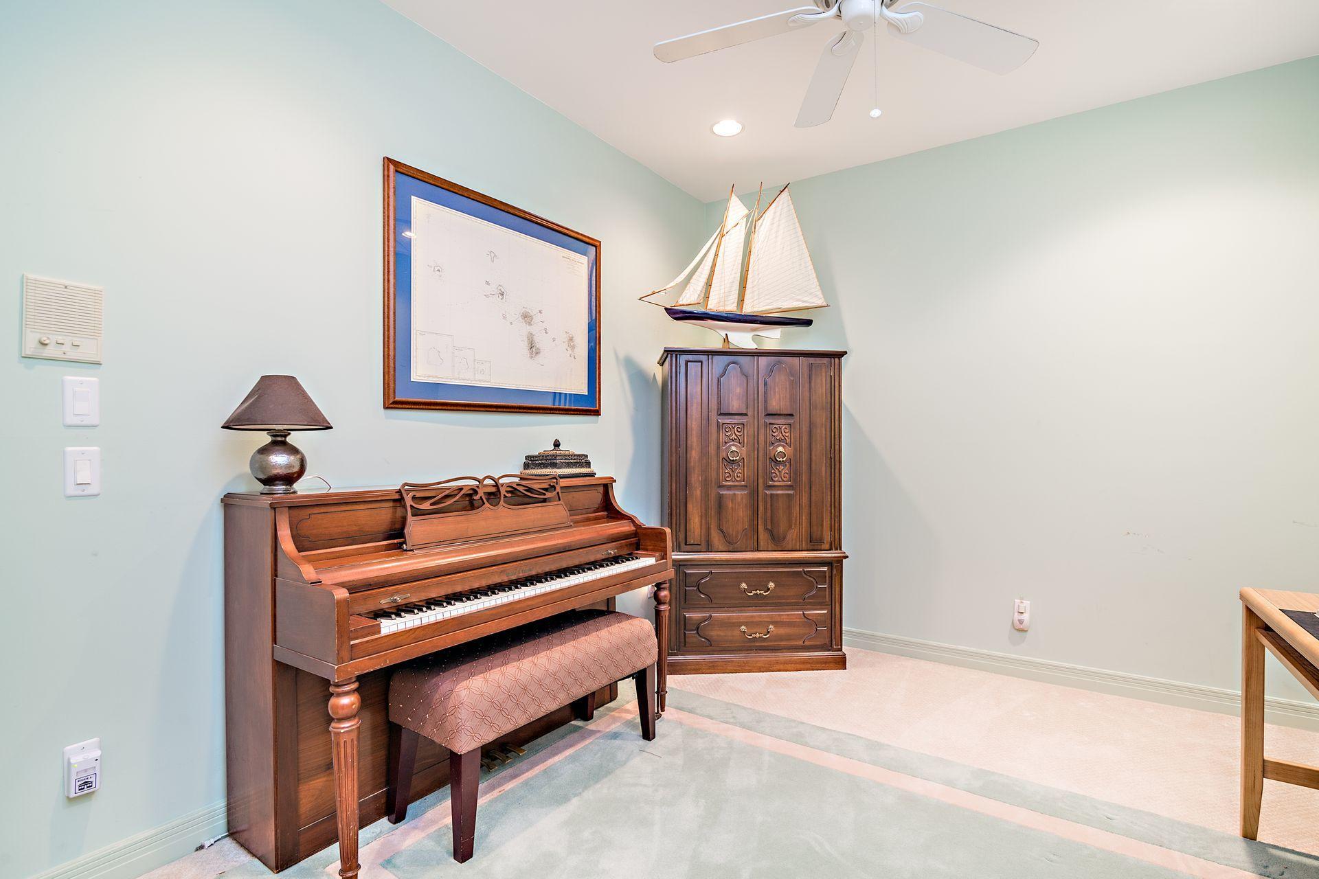 16757 Port Royal Circle Jupiter, FL 33477 - Photo 32 of 65 26