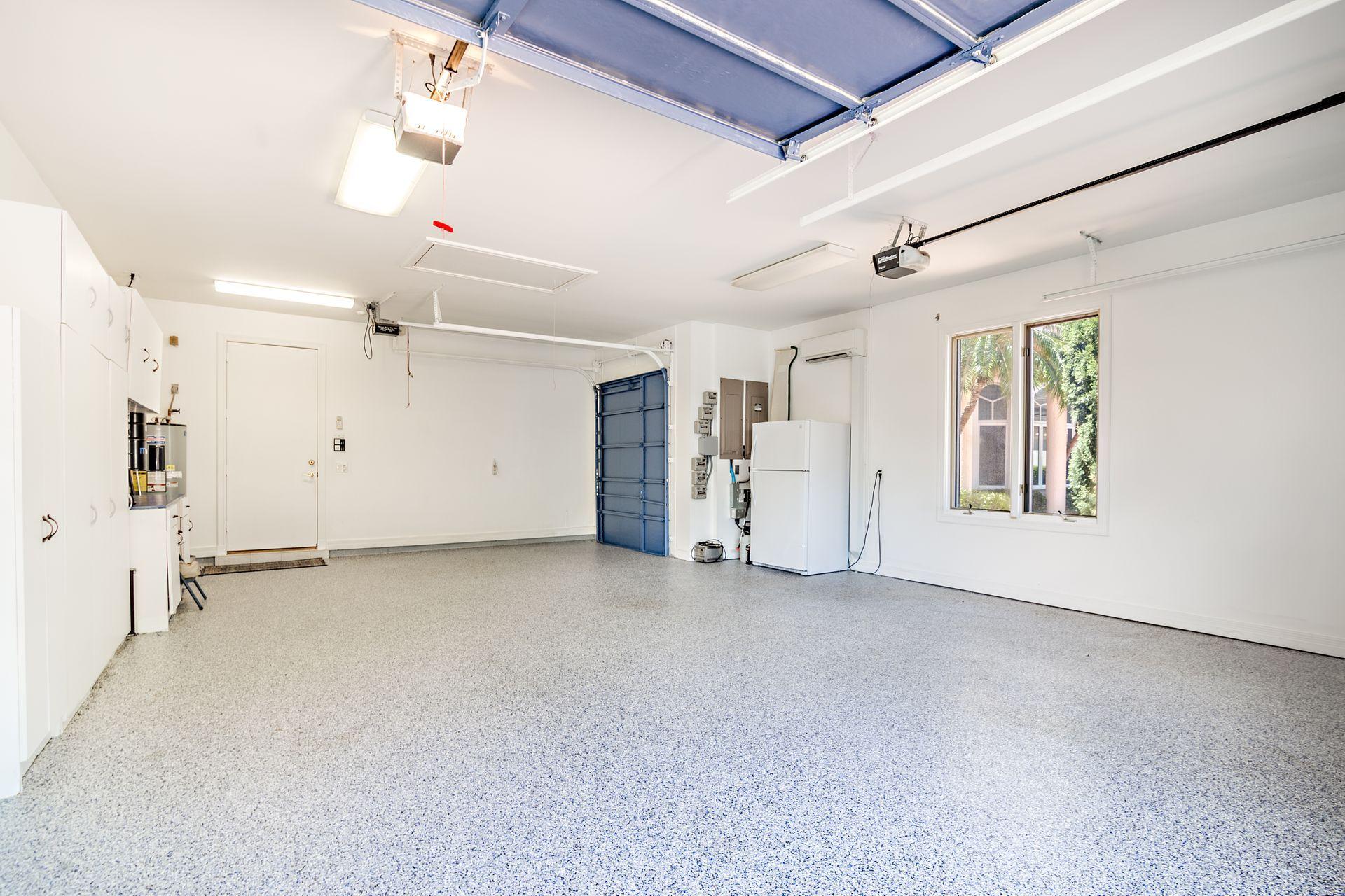 16757 Port Royal Circle Jupiter, FL 33477 - Photo 34 of 65 en view interior space with hallway and closet