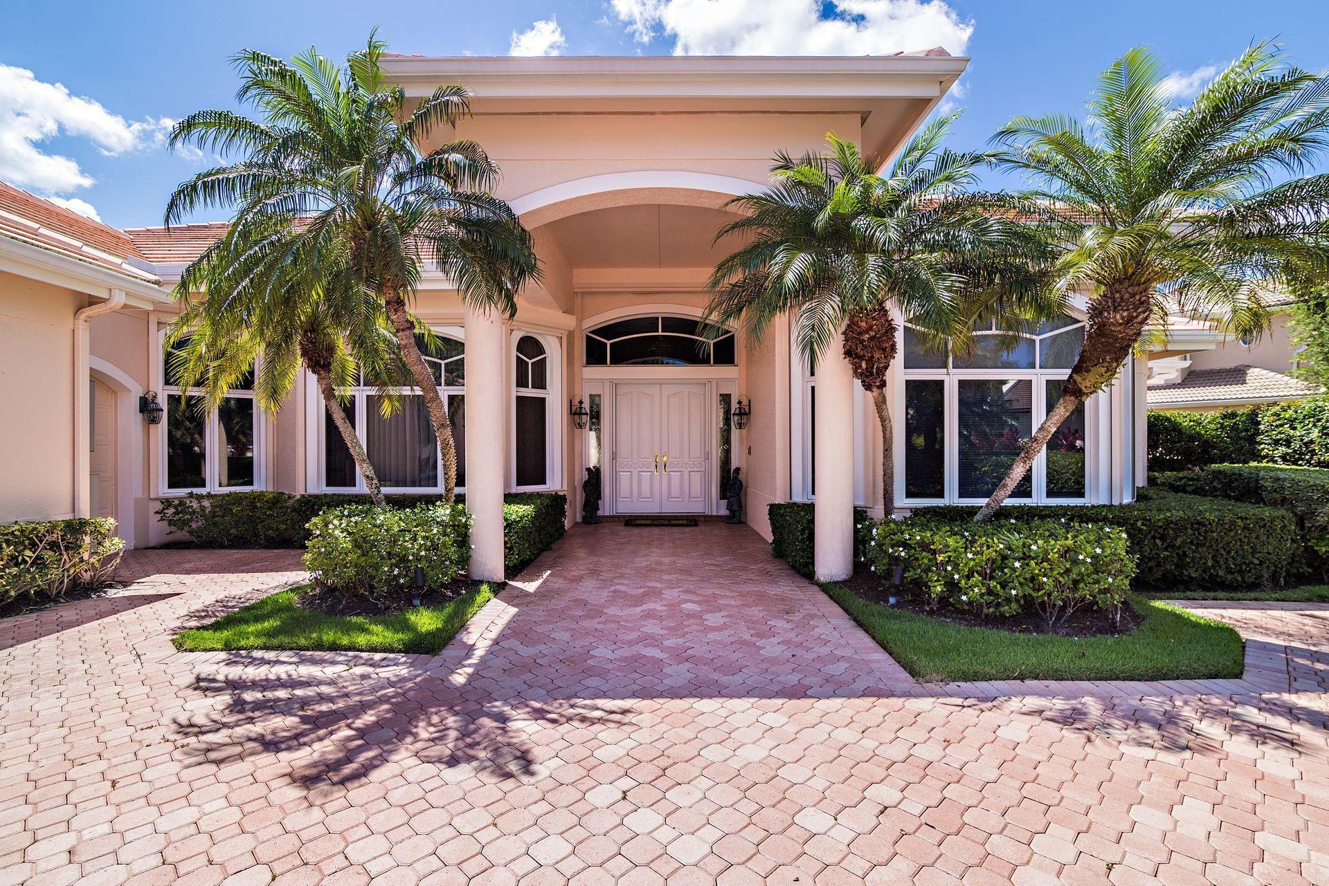 16757 Port Royal Circle Jupiter, FL 33477 - Photo 10 of 65 8