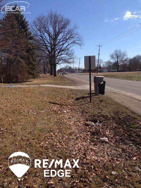 5381 Lapeer Road Burton, MI 48509 - Photo 19 of 20 20433699-22.JPG