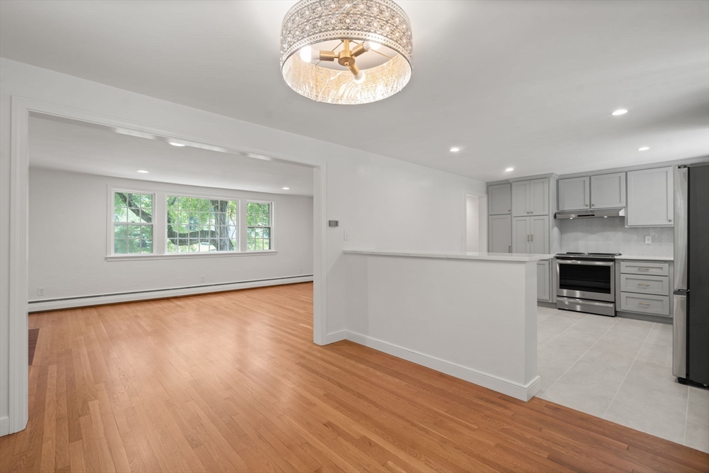 13 Valley Road Dover, MA 02030 - Photo 9 of 33