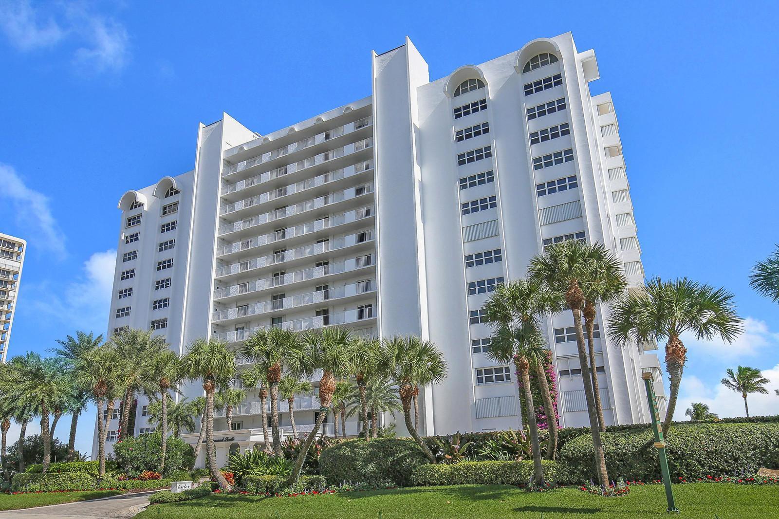 3000 South Ocean Boulevard, Unit 304 Boca Raton, FL 33432 - Photo 22 of 41 a front view of a building