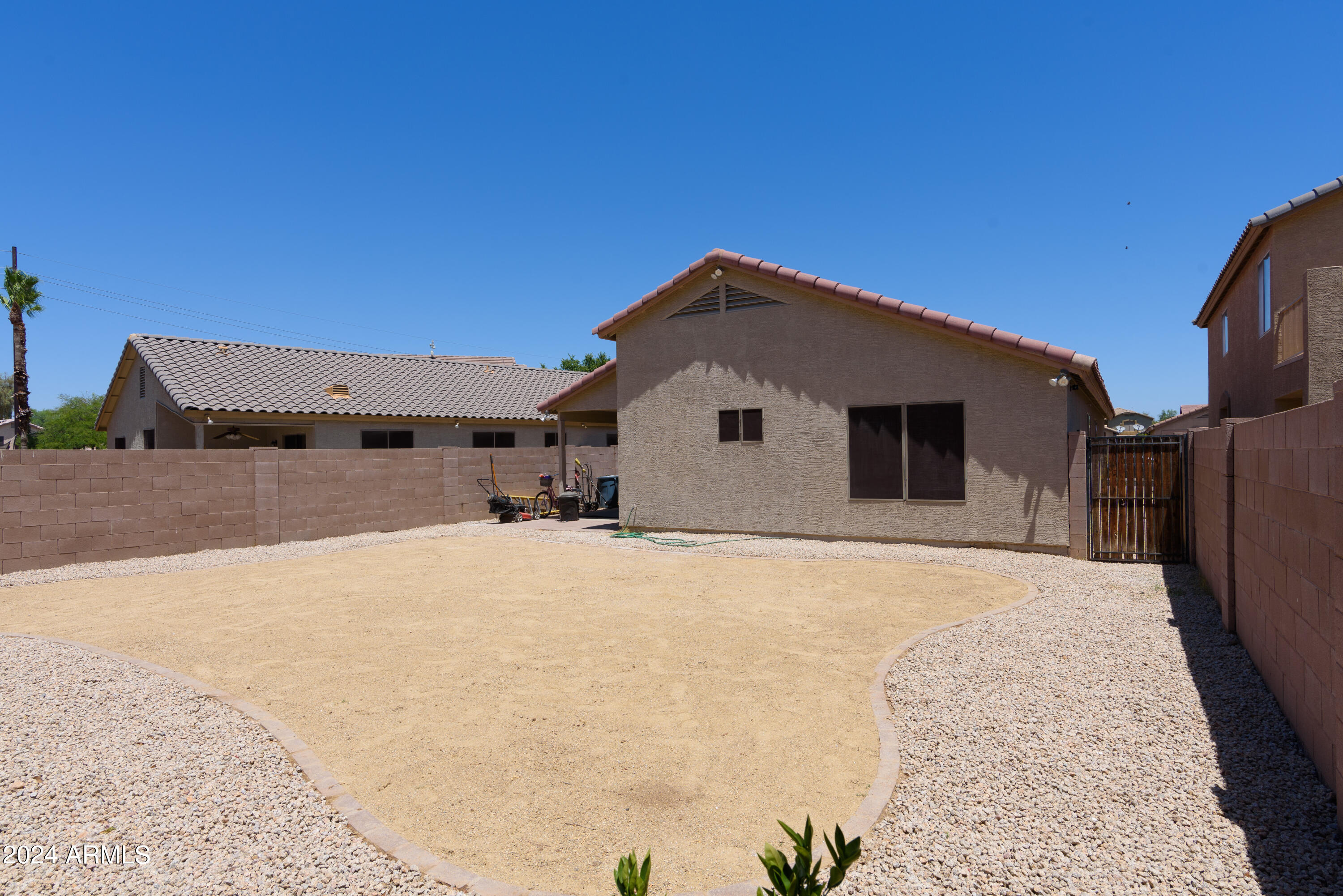 10649 West Monte Vista Road Avondale, AZ 85392 - Photo 24 of 28 a view of backyard of a house