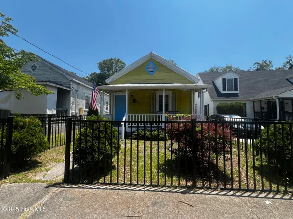 $1,575 | 1115 South 9th Street, Wilmington, NC 28401