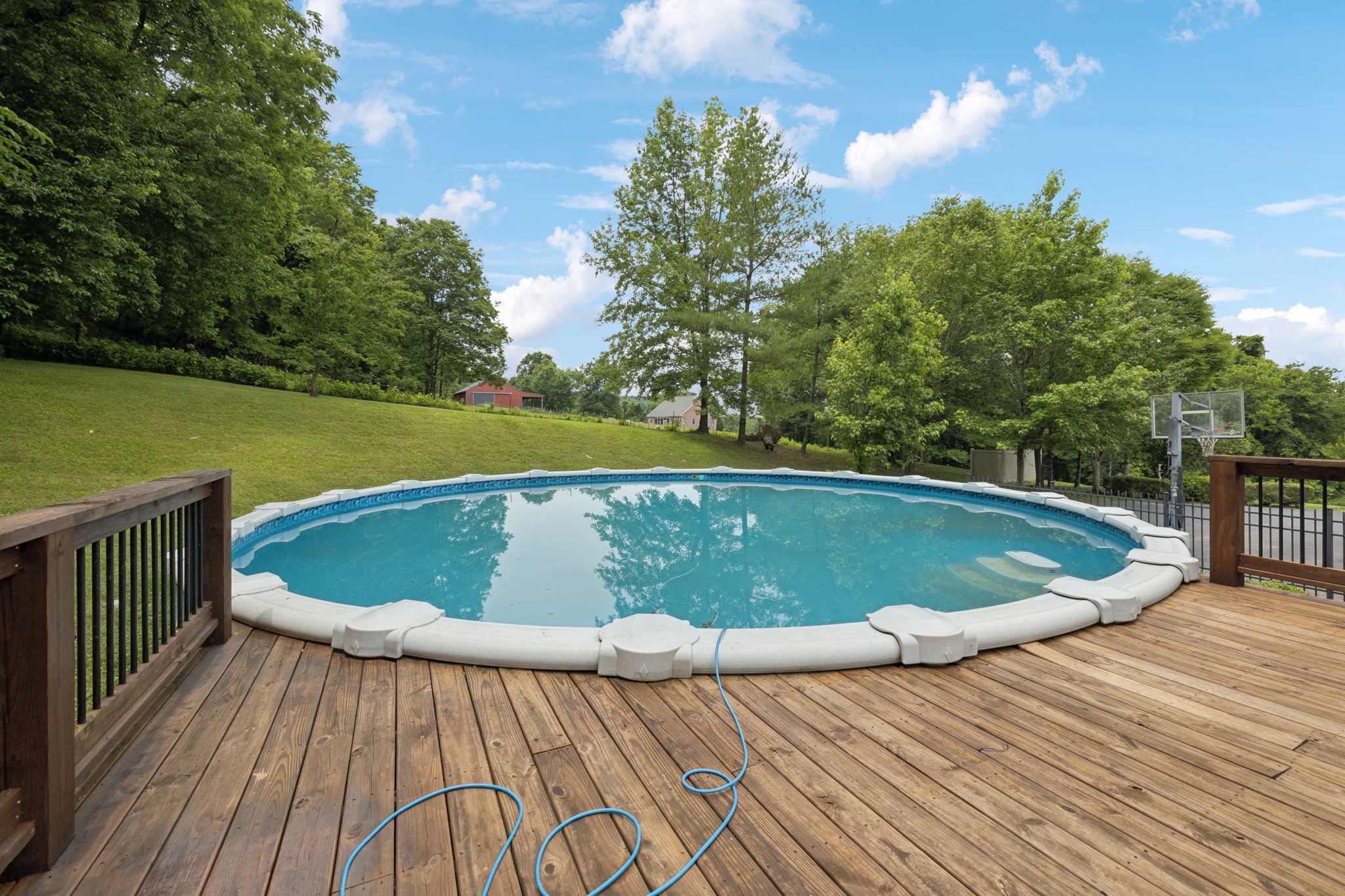 1416 Swindell Hollow Road Lebanon, TN 37090 - Photo 70 of 81 a view of a bathtub in a balcony