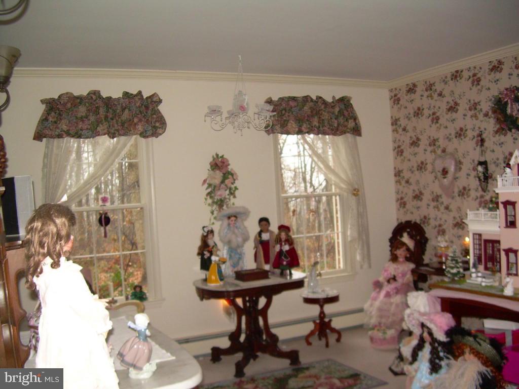 200 Schoolhouse Road Palmyra, PA 17078 - Photo 4 of 29 Gallery Image 4