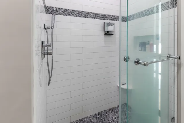 $2,295,000 | 36 Little Bay Drive, Dover, NH 03820