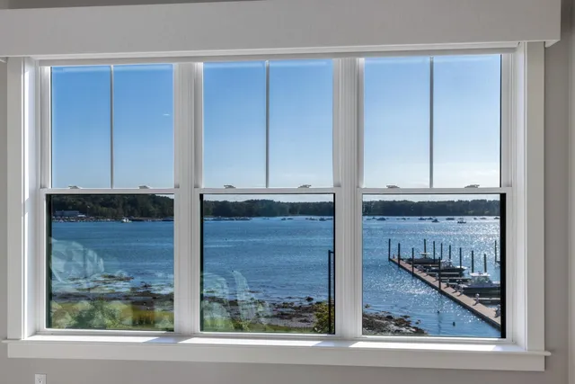 $2,295,000 | 36 Little Bay Drive, Dover, NH 03820