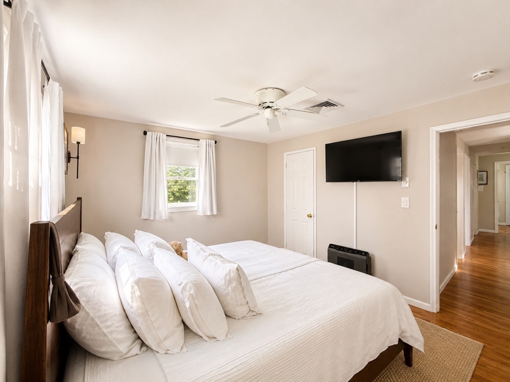 12 Seneca Road Woburn, MA 01801 - Photo 10 of 29